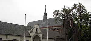 799px-Hamont Achel - Sint-Benedictusabdij.jpg