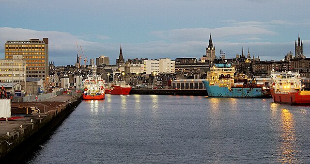 Image: Aberdeen Harbour, Victoria Dock   geograph.org.uk   5926654 (cropped)