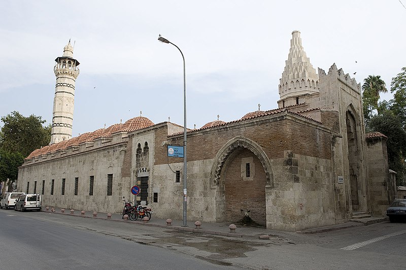 File:Adana Ulu Camii 4997.jpg