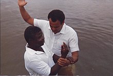 John Tarsnoh baptized by Thomas Peihopa Africa10.jpg