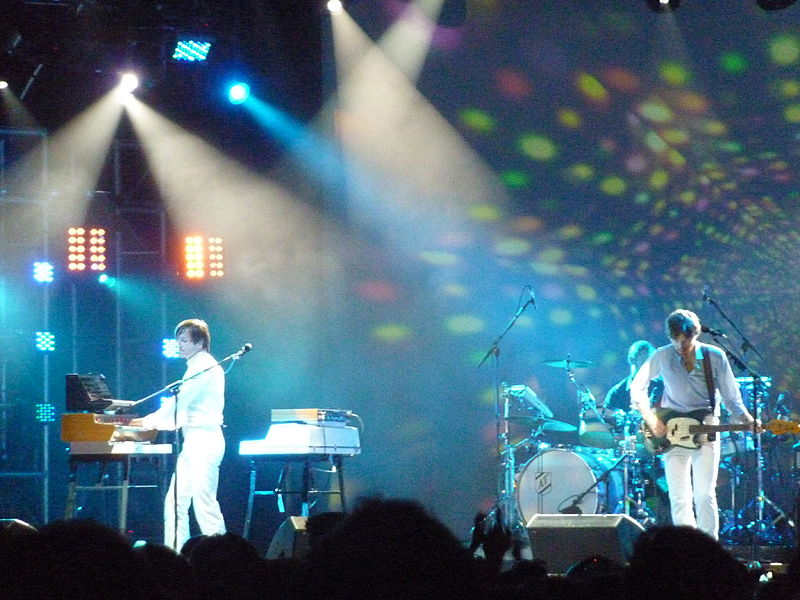 File:Air (band) playing in 2010.jpg