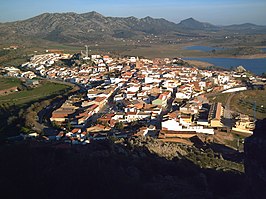 Vista de Alange desde su castillo.