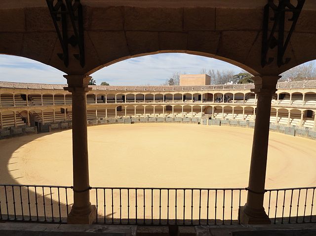 File:Arena_Ronda.JPG