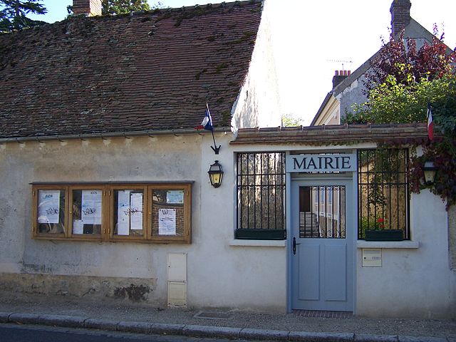 A mairie.