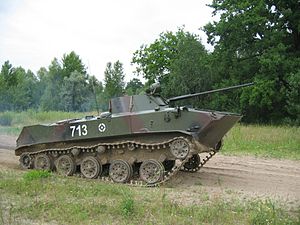 Бойова машина десанту БМД-2 на польових заняттях. 2002.