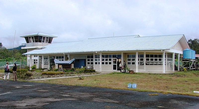 File:Bario airport terminal building.jpg