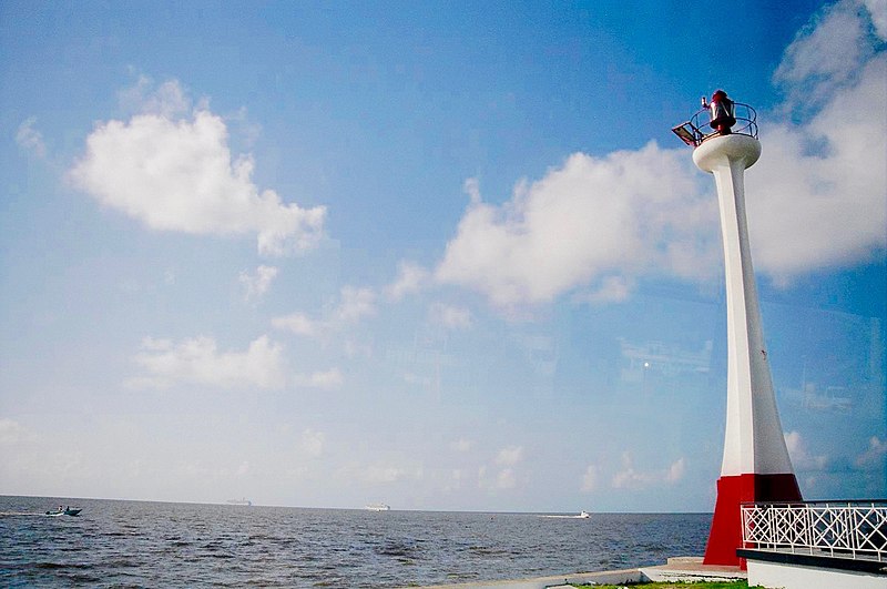 File:Baron Bliss Lighthouse in Belize City, Belize.jpg