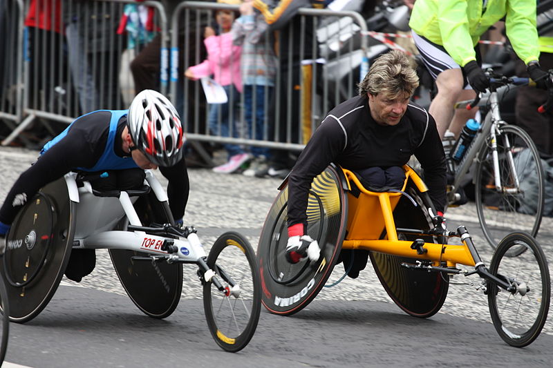 File:Belfast City Marathon, May 2013 (09).JPG