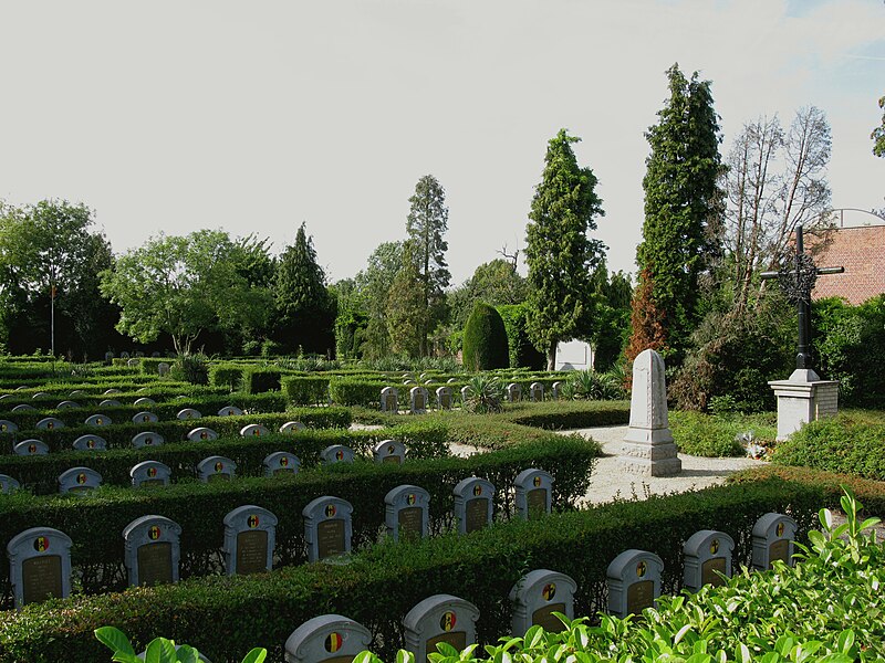 File:Belgische militaire begraafplaats van Eppegem.jpg