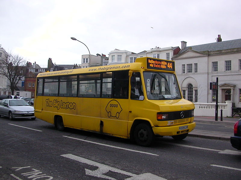 File:Big Lemon bus P229 EJW.jpg