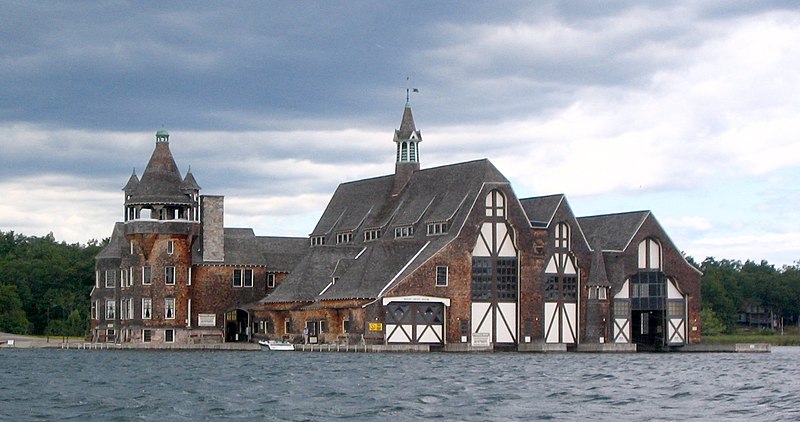 File:Boldt yacht house 2.jpg