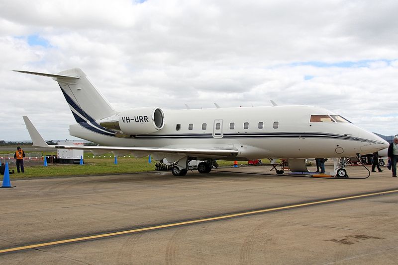 File:Bombardier CL-600-2B16 Challenger 604, Private JP7073039.jpg