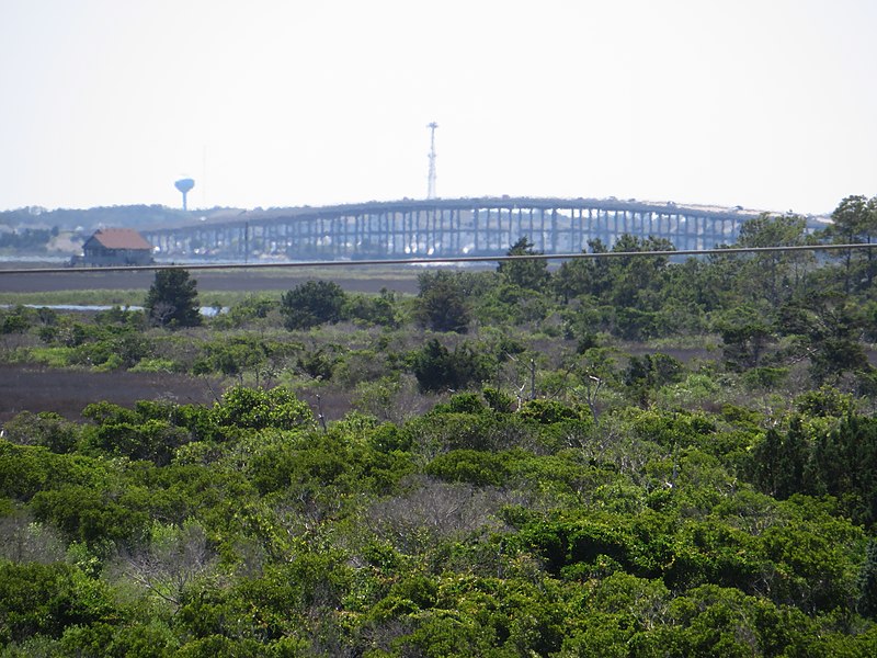 File:Bridge to Roanoke Island, Soundside View from "Beach Treasure", Nags Head, North Carolina (14453294203).jpg