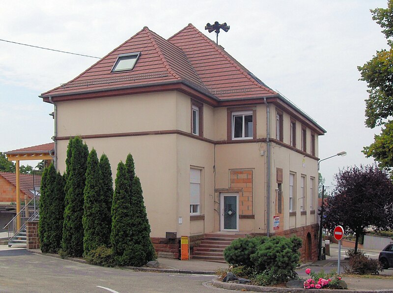 File:Buhl (Bas-Rhin), Mairie.jpg