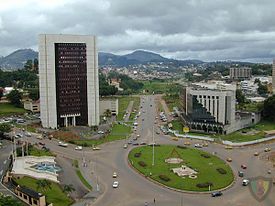 Yaoundé, kružni tok u Aveniji 20. svibnja
