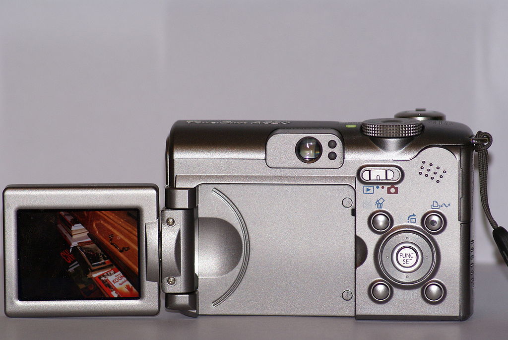 File:Canon PowerShot A620 (01327).jpg - Wikimedia Commons