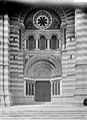 Cathédrale Sainte-Marie-Majeure - Porche de la façade sud - Marseille - Médiathèque de l'architecture et du patrimoine - APMH00013899.jpg