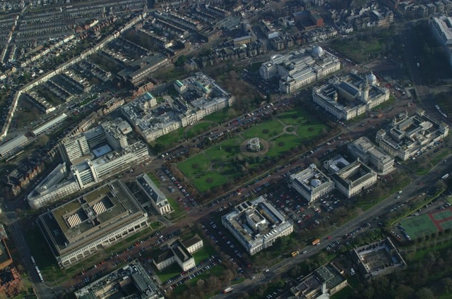 File:Car park, Cardiff Bay - geograph.org.uk - 1940071.jpg - Wikimedia  Commons