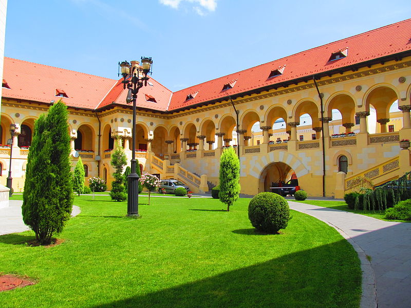 File:Cetatea Alba Iulia.JPG