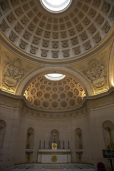 File:Chapelle Expiatoire 1, Paris 2010.jpg