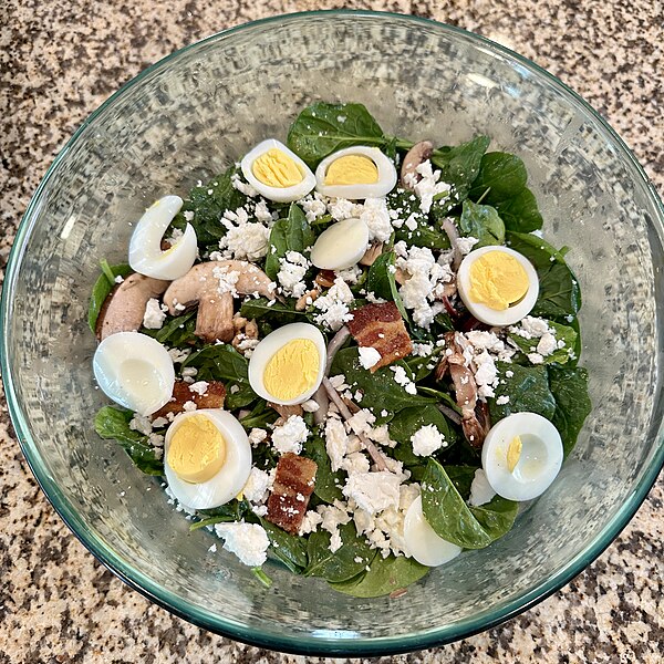 File:Classic spinach salad.jpg