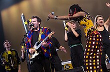 Matthieu Chedid et le collectif  Lamomali à Toulouse (2017)