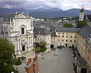 Cour du château et Préfecture de Chambéry