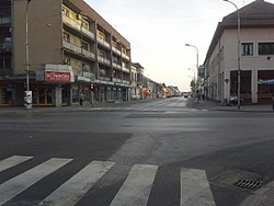 רחוב מרכזי בעיירה