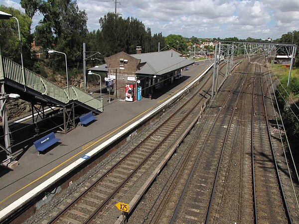 View of the Bankstown railway line as it runs through Dulwich Hill in 2010. At right is the Metropolitan Goods railway which runs parallel to the Bank