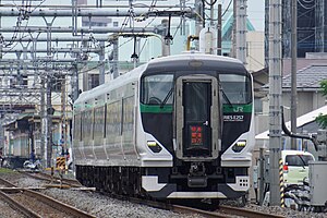 E257系5500番台による特急「草津・四万」 （2023年5月20日 北上尾駅 - 桶川駅）