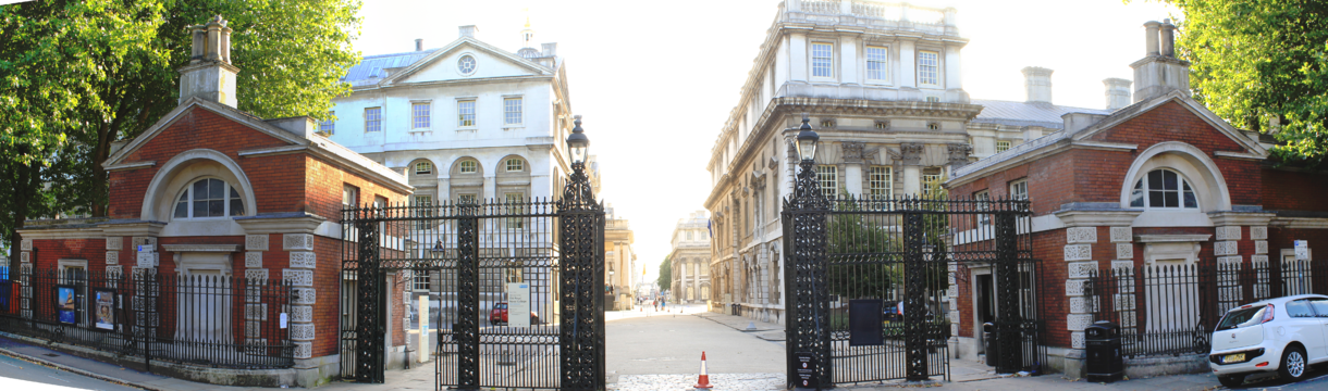 File:EH1358993 Gate Lodges at East Gate of Royal Naval College 03.png