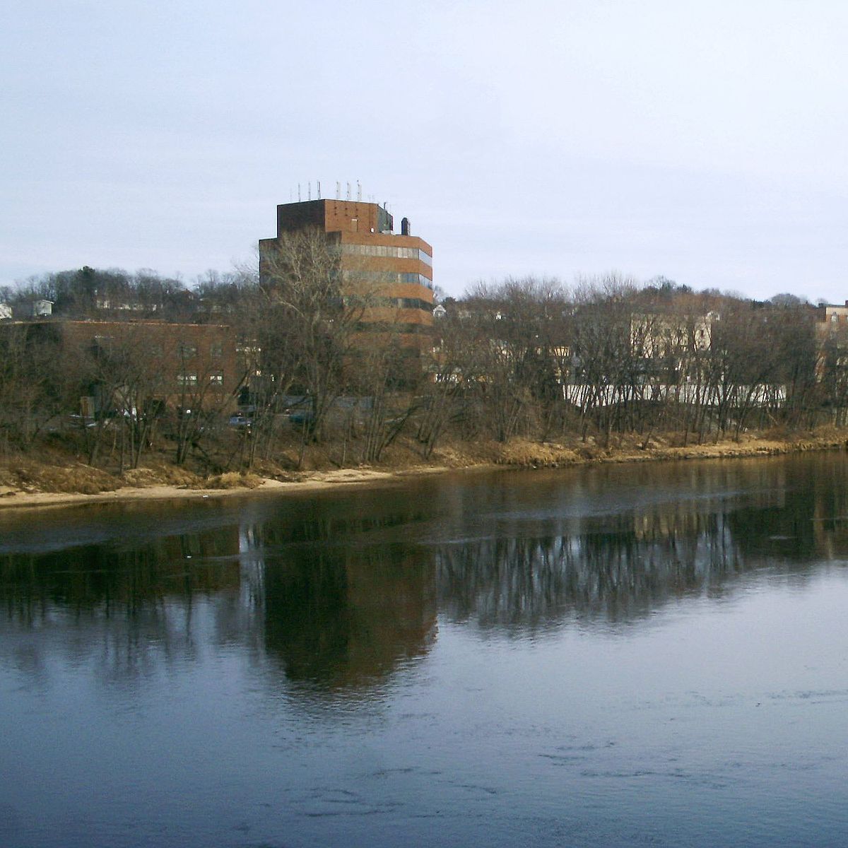 File:Eau Claire - Chippewa River looking south east.jpg - Wikipedia