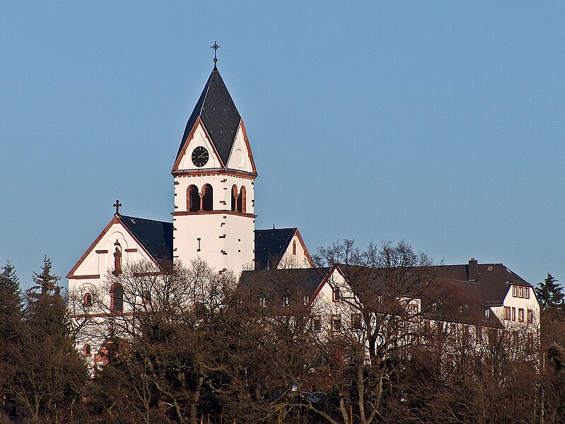 File:Ehem. Franziskanerkloster Kelkheim (Taunus).JPG