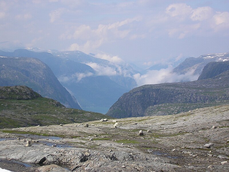 File:Eidfjorden and Hardangerfjord - Flickr - Graham Grinner Lewis.jpg