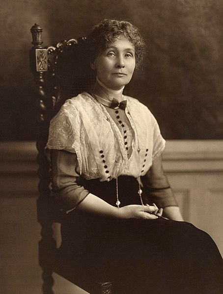 File:Emmeline Pankhurst, seated (1913).jpg