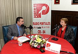 Entrevista en radio Portales de Valparaíso (21790609799).jpg