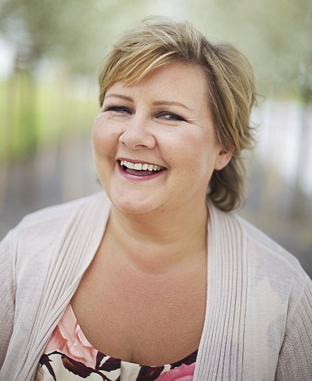 Tập_tin:Erna_Solberg,_Wesenberg,_2011_(1).jpg