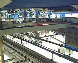 Estación de Nuevos Ministerios (Madrid) 01.jpg