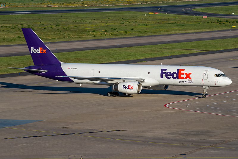 File:FedEx Boeing 757-200F N918FD (48562220291).jpg