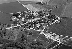 Luftfoto over Värpinge byplads, 1983.