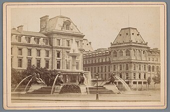 La nouvelle fontaine du Château d'eau, à son emplacement initial place de la République.