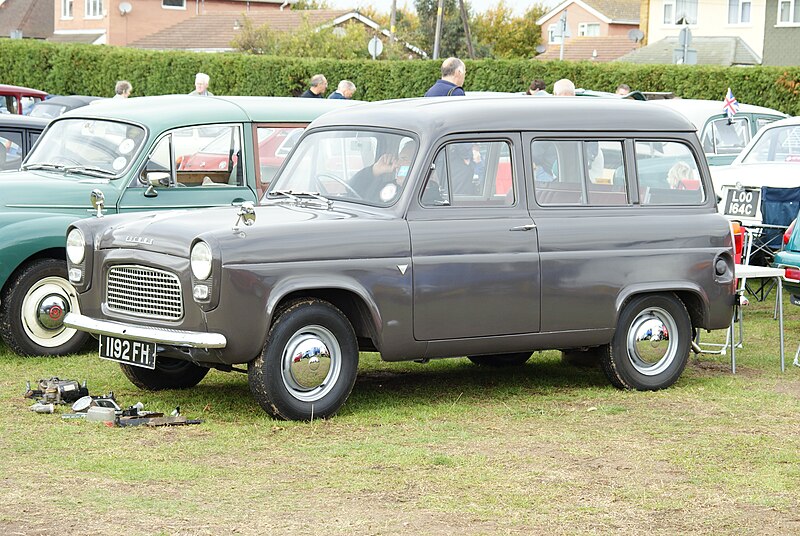 File:Ford Escort 100E.jpg