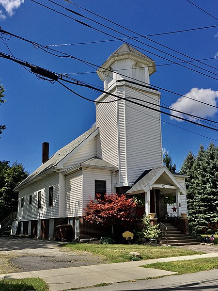 File:Former Sloan Presbyterian Church, Sloan, New York - 20200819.jpg