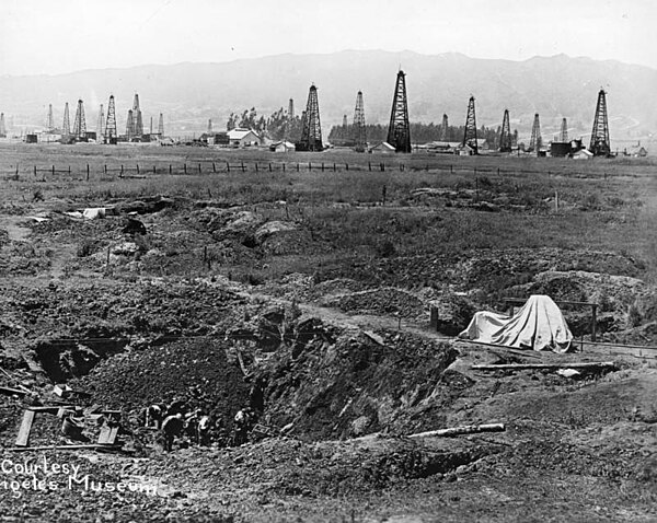 Fossil miners at work 1911 by E.S. Cobb