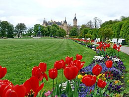 Mecklenburg-Elő-Pomeránia Schwerin: Földrajz, Történelem, Nevezetességek