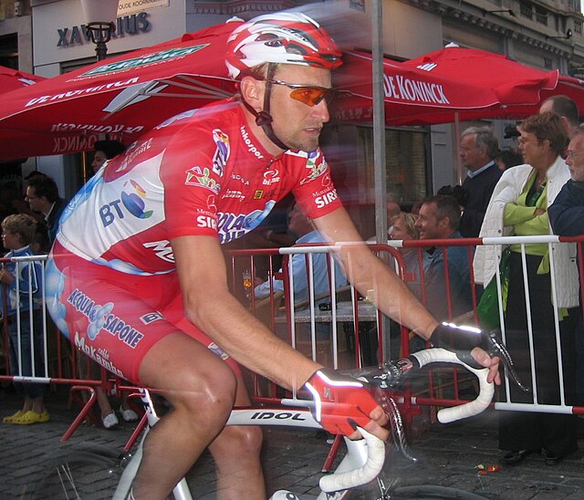 Vandenbroucke, riding for Acqua & Sapone in 2006