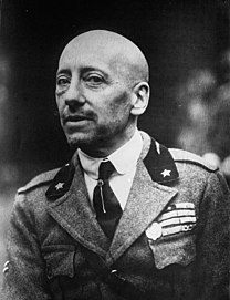 Gabriele D'Annunzio 1922.jpg