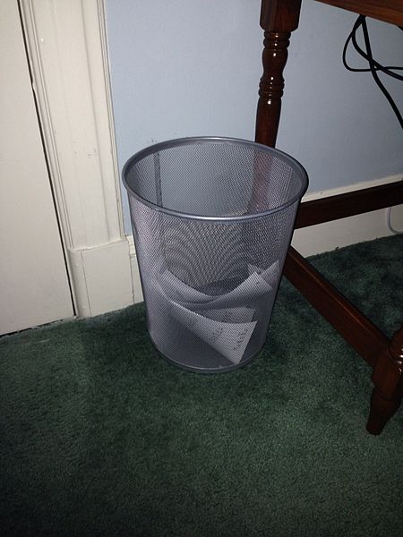 File:Garbage can.jpg