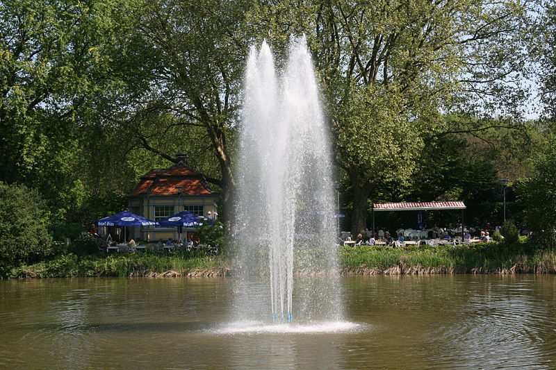 File:Gelsenkirchen Buer - Schlosspark Berge 12 ies.jpg