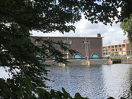 Het Gemaal Zeeburg gezien vanaf de voorboezem